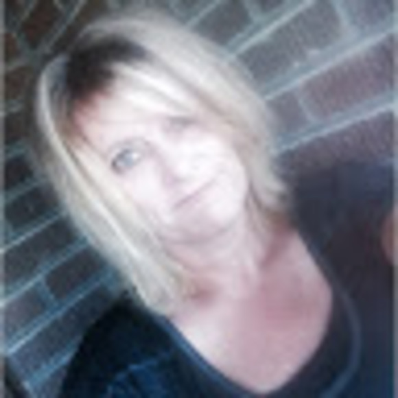 Meet your Posher, Lisa - Picture 1 of 1